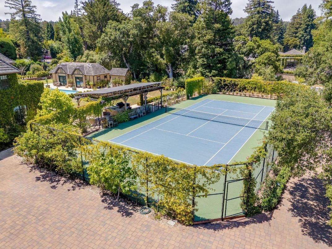 Exterior, Tennis Courts