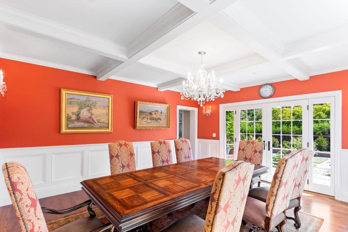 Chandelier, Dining room, Interior, Wood Texture Flooring
