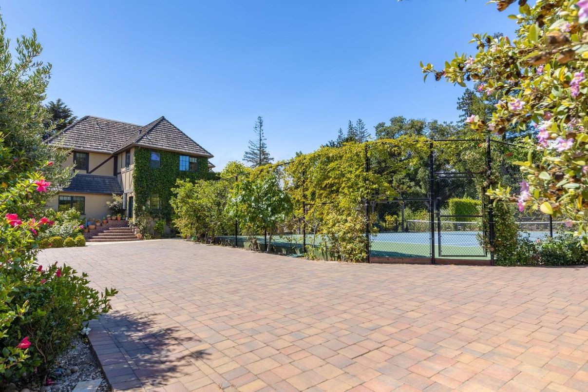 Exterior, Tennis Courts
