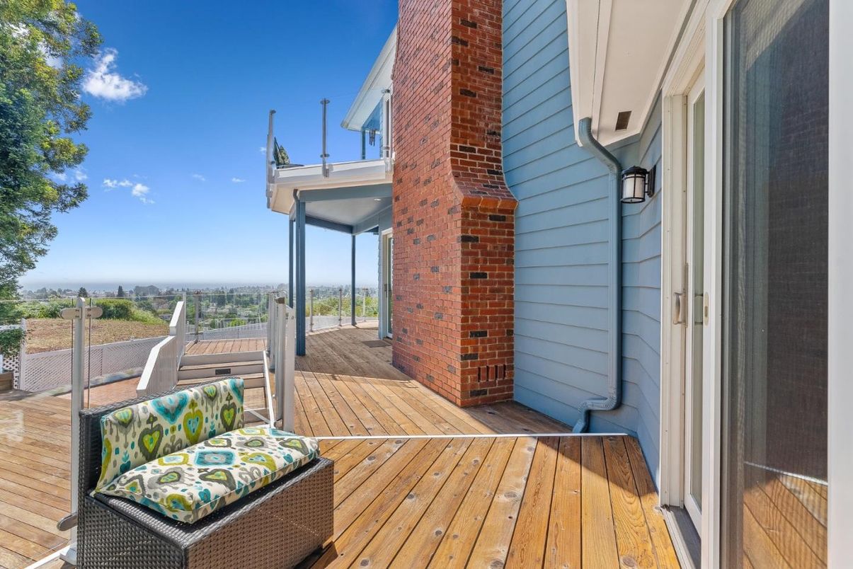 Exterior, Wood Texture Flooring