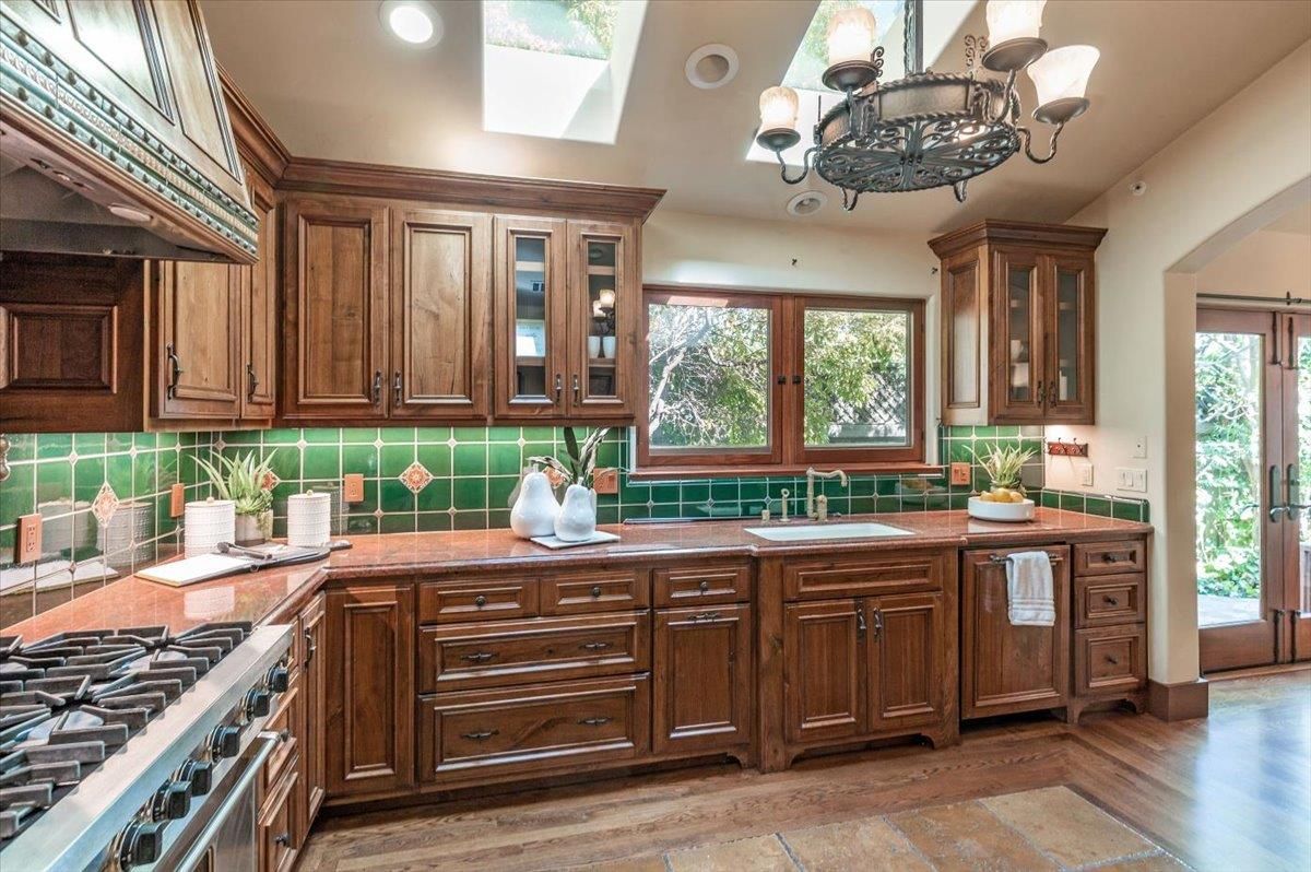 Chandelier, Interior, Kitchen, Recessed Lighting, Wood Texture Flooring