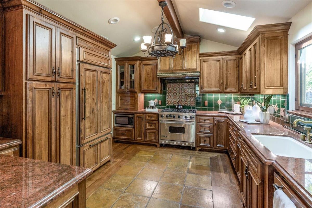 Interior, Kitchen, Pendant Lights, Recessed Lighting, Stainless Steel Appliances