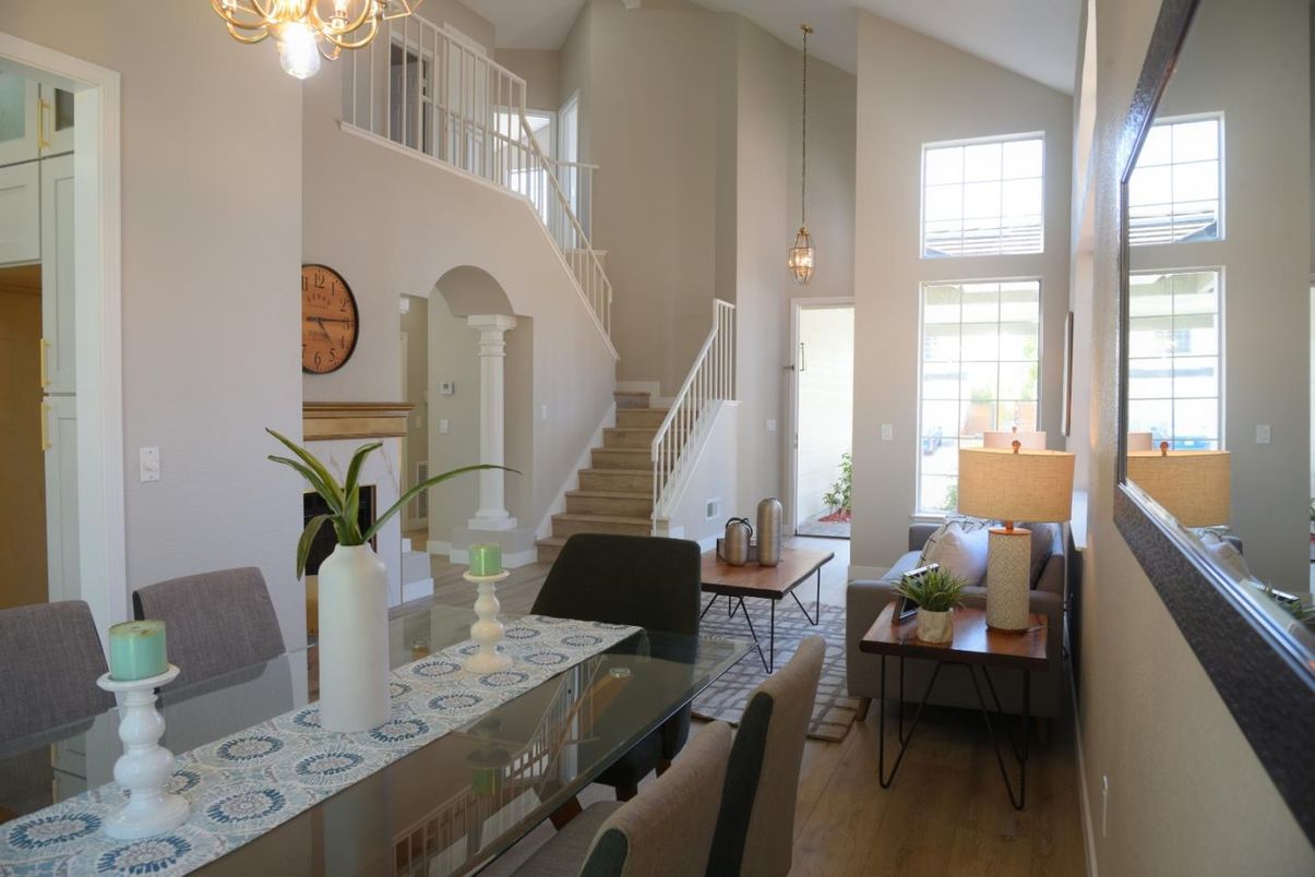Chandelier, Dining room, Interior, Pendant Lights, Wood Texture Flooring