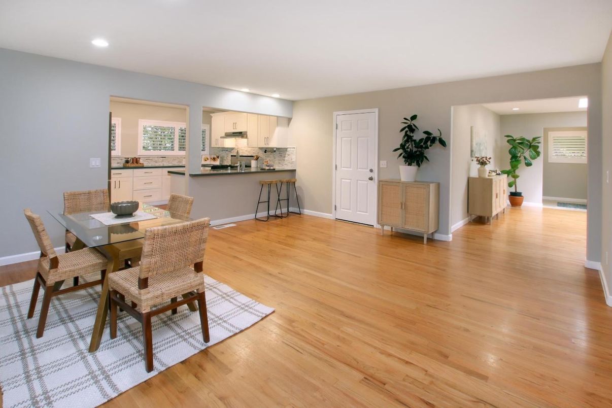 Dining room, Interior, Kitchen, Recessed Lighting, Wood Texture Flooring