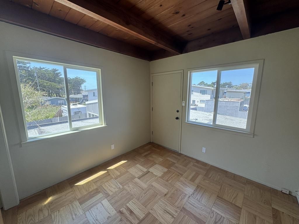 Empty room, Interior, Wooden Beams, Wooden Ceilings, Wood Texture Flooring