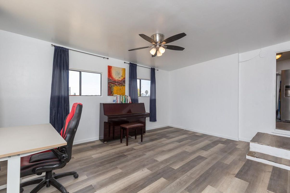 Home Office, Interior, Piano, Wood Texture Flooring