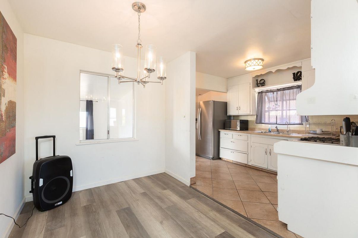 Chandelier, Interior, Kitchen, Pendant Lights, Wood Texture Flooring