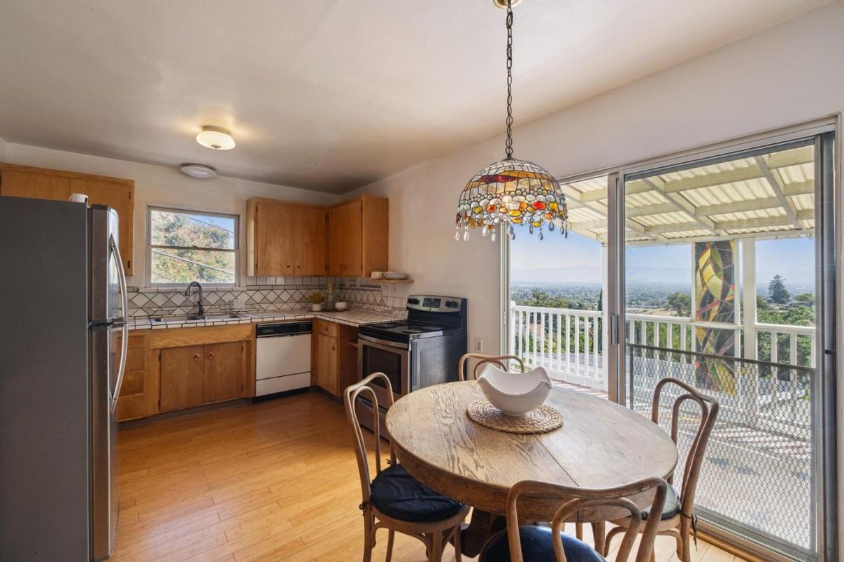 Dining room, Interior, Kitchen, Pendant Lights, Wood Texture Flooring