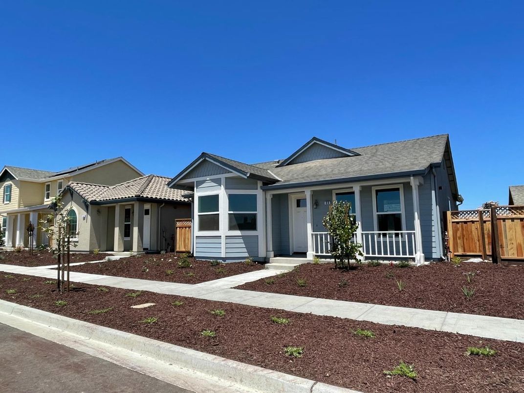 Exterior, Facade, Ranch