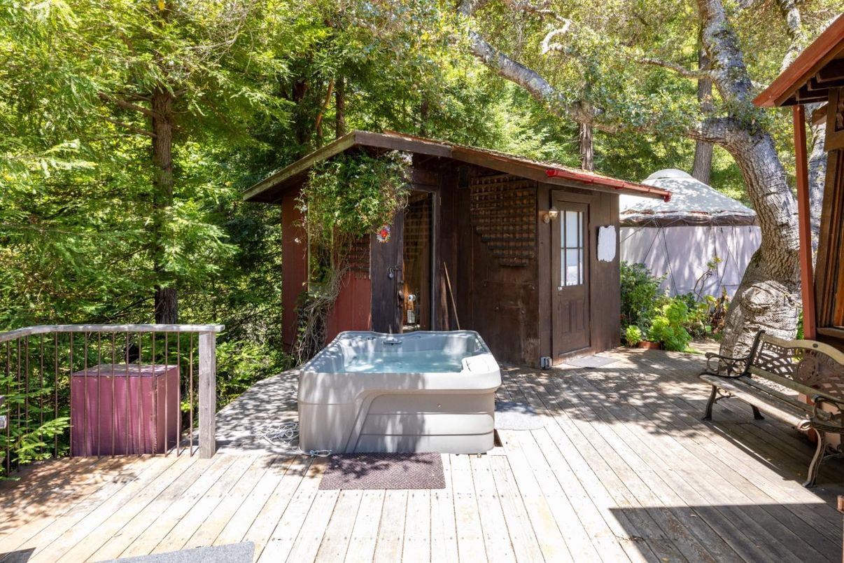 Exterior, Hot Tub