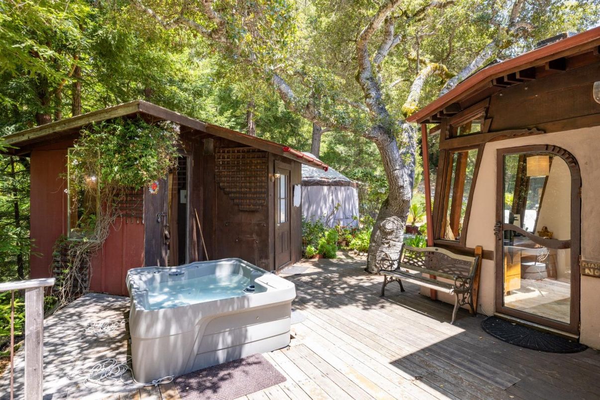 Exterior, Hot Tub