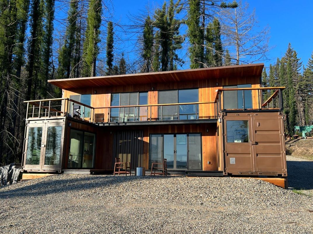 Backyard, Exterior, Facade, Modern