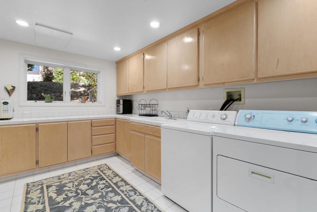 Interior, Kitchen, Recessed Lighting, Washer