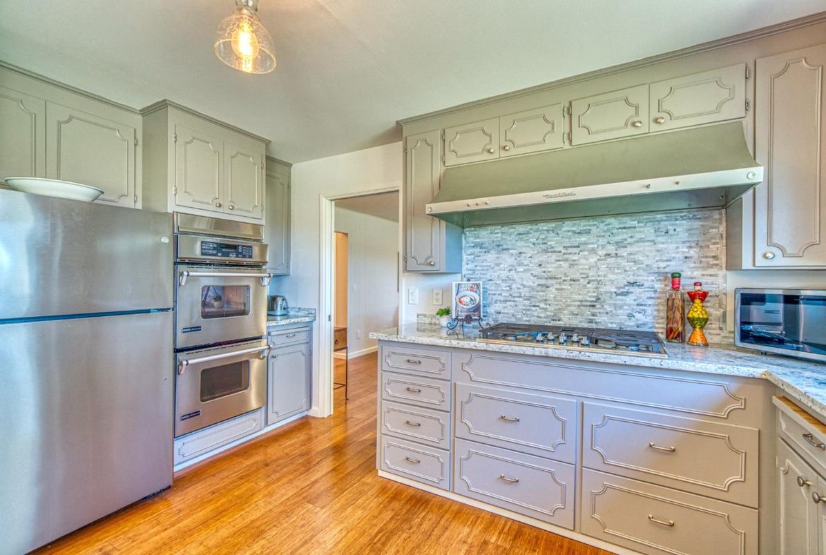 Interior, Kitchen, Stainless Steel Appliances, Wood Texture Flooring