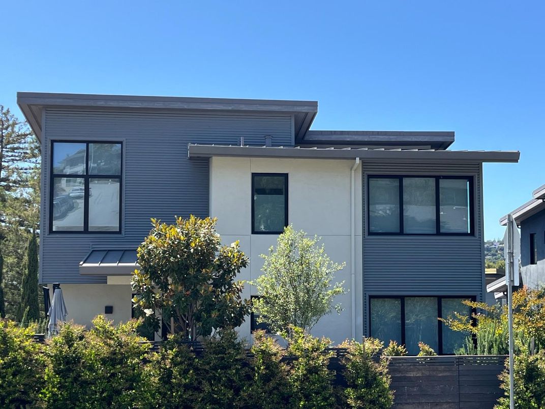 Exterior, Facade, Modern
