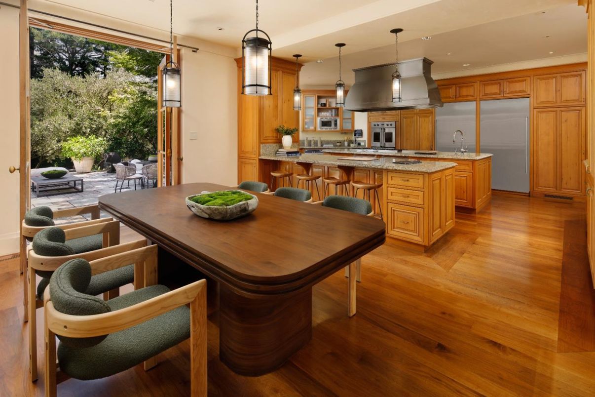 Dining room, Interior, Kitchen, Pendant Lights, Recessed Lighting, Wood Texture Flooring