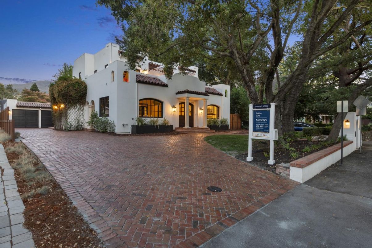 Backyard, Exterior, Facade, Spanish Mediterranean