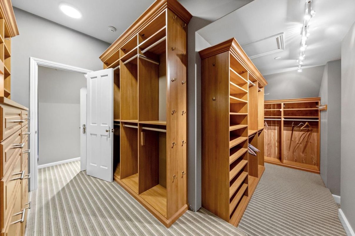 Interior, Recessed Lighting, Walk-in Closets