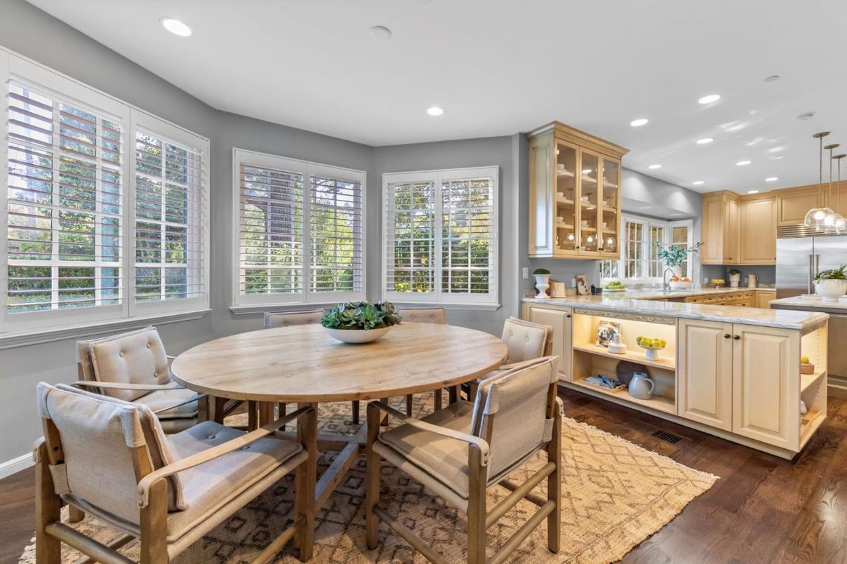 Dining room, Interior, Kitchen, Pendant Lights, Recessed Lighting, Wood Texture Flooring