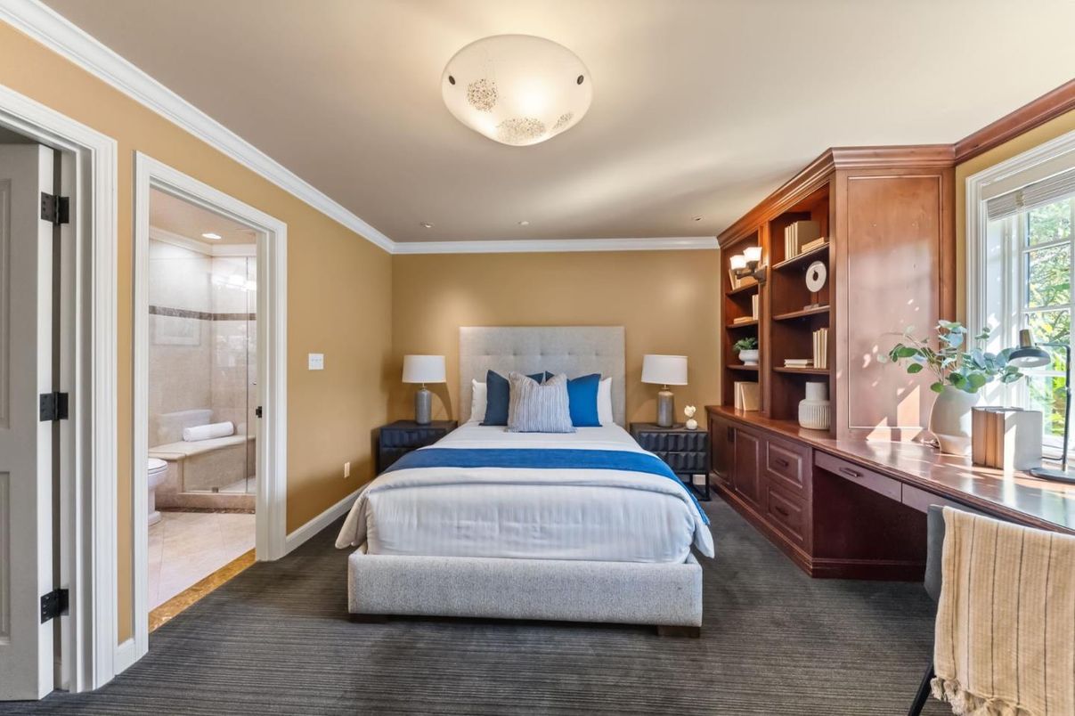 Bathroom, Bedroom, Glass Shower, Interior, Recessed Lighting
