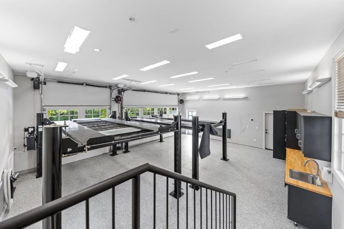 Fitness Equipment, Interior, Recessed Lighting