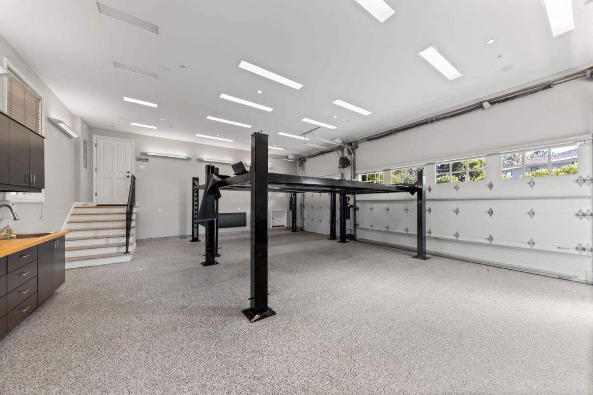 Fitness Equipment, Interior, Recessed Lighting