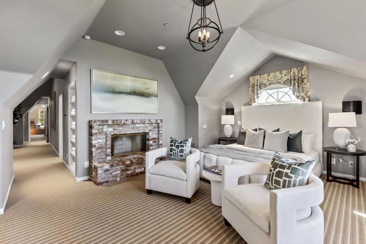 Bedroom, Fireplace, Interior, Pendant Lights, Recessed Lighting