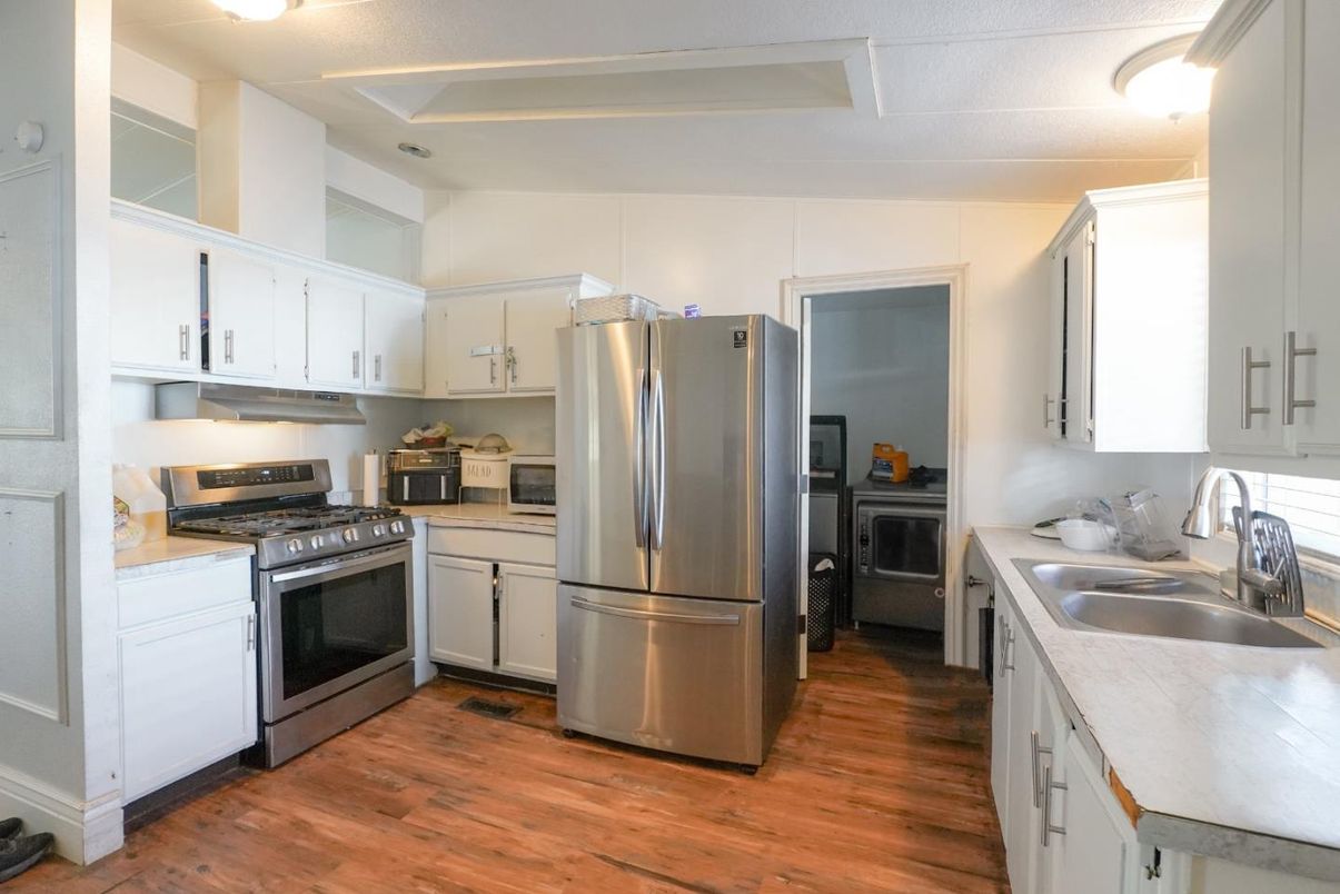 Interior, Kitchen, Stainless Steel Appliances, Wood Texture Flooring