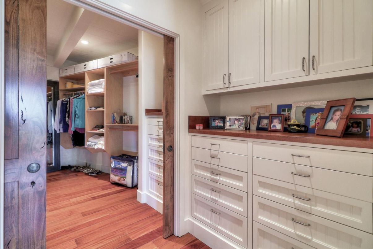 Interior, Recessed Lighting, Walk-in Closets, Wood Texture Flooring