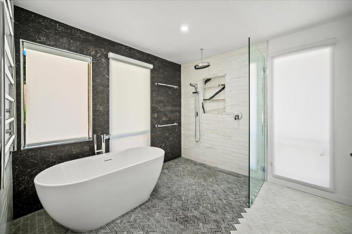 Bathroom, Free Standing Baths, Glass Shower, Interior, Recessed Lighting