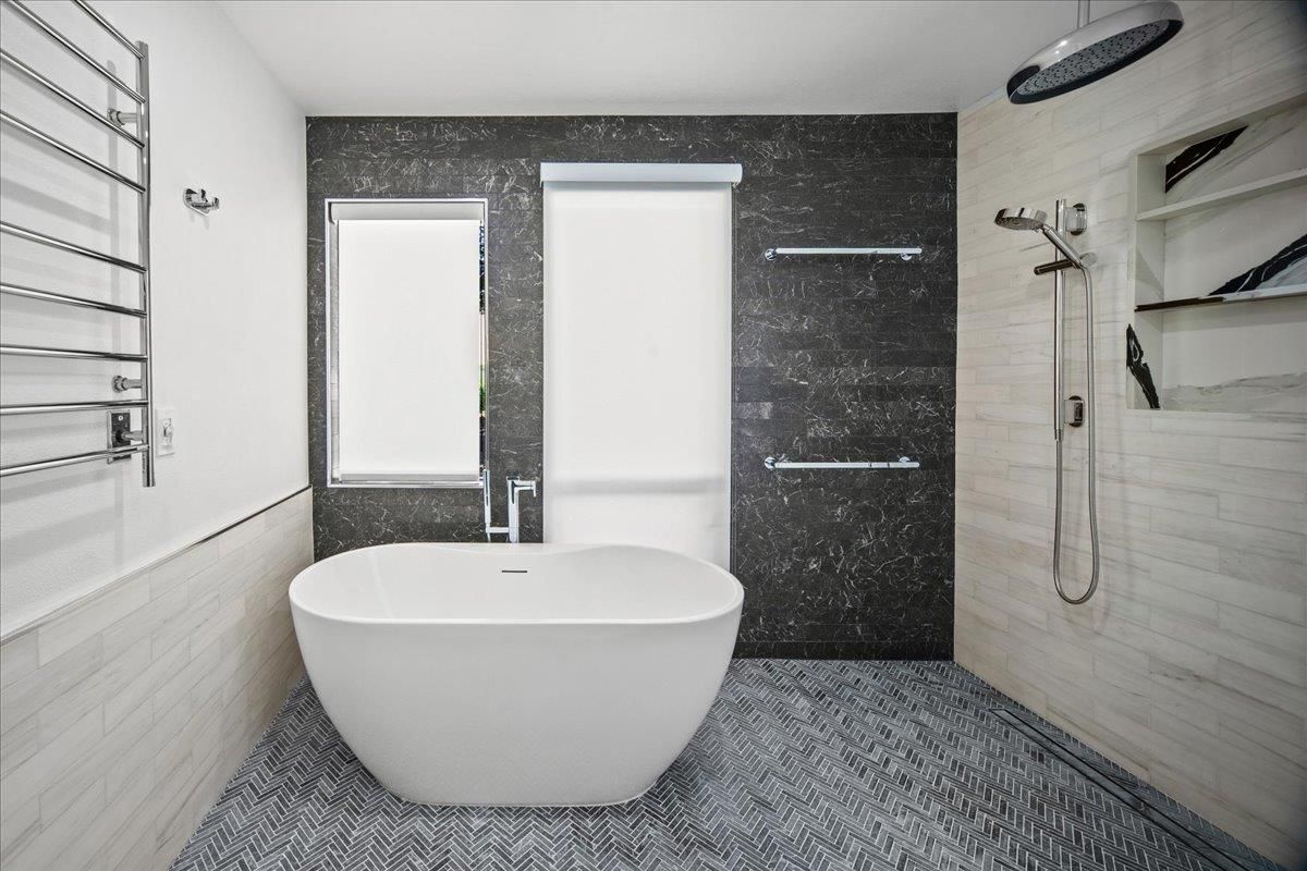 Bathroom, Free Standing Baths, Glass Shower, Interior