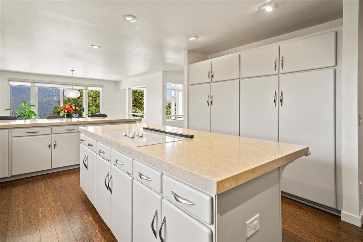 Interior, Kitchen, Pendant Lights, Recessed Lighting, Wood Texture Flooring