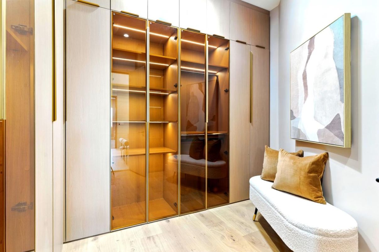 Interior, Walk-in Closets, Wood Texture Flooring