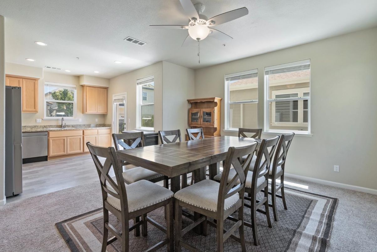 Dining room, Interior, Kitchen, Recessed Lighting