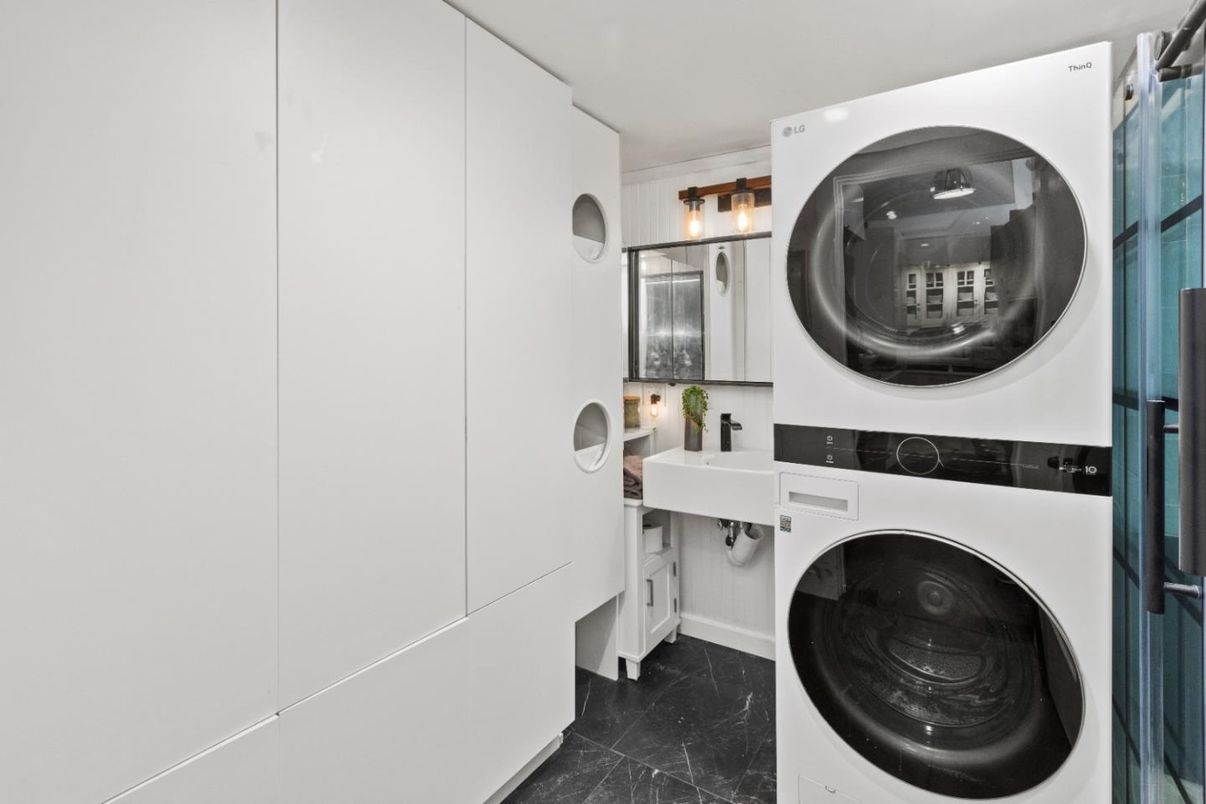 Interior, Utility Closets, Washer