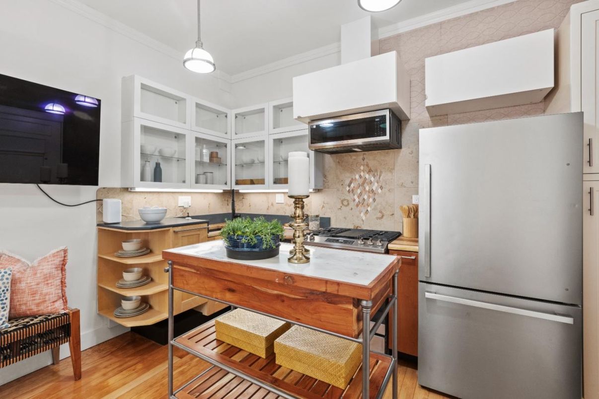 Interior, Kitchen, Pendant Lights, Wood Texture Flooring