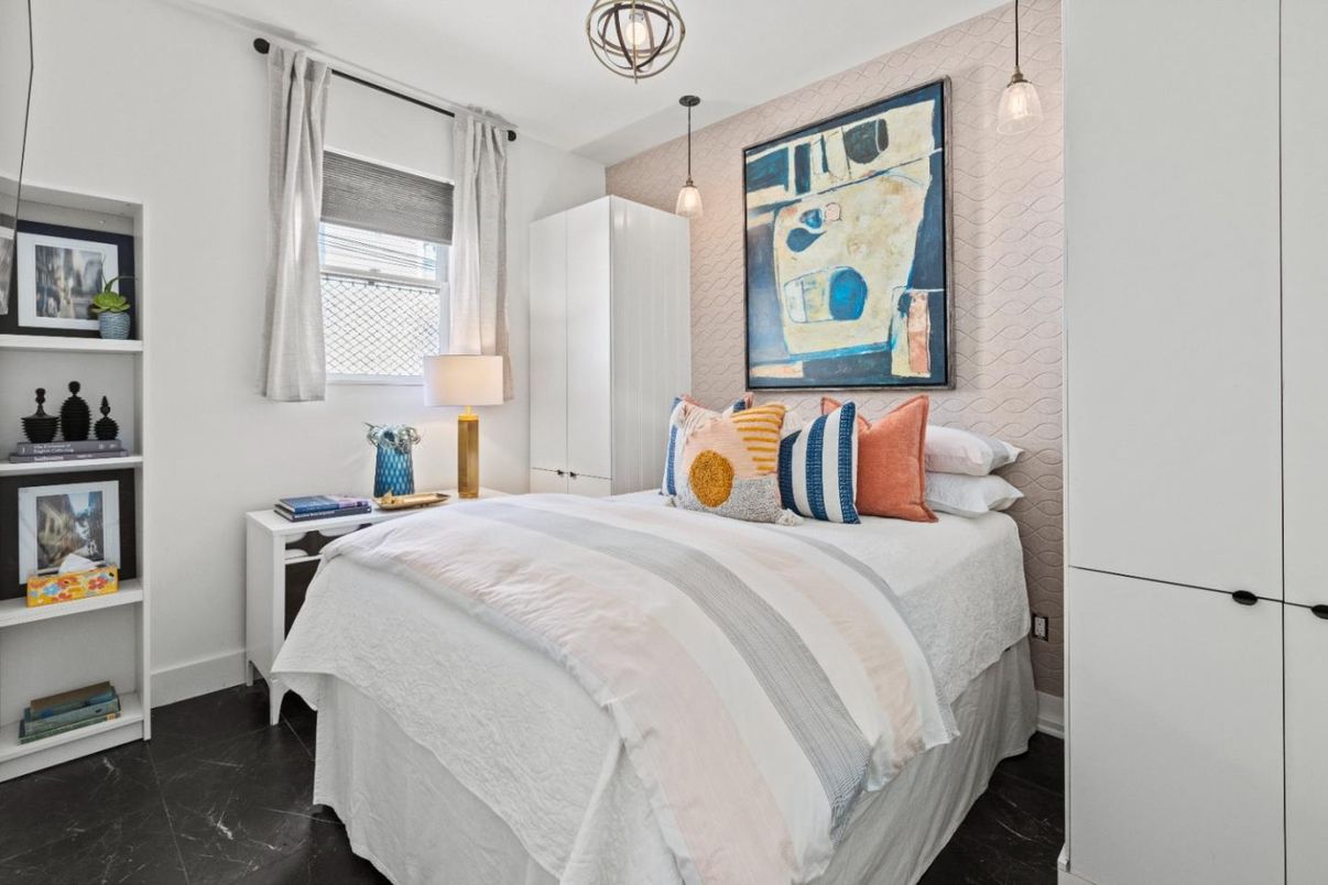 Bedroom, Interior, Marble, Pendant Lights