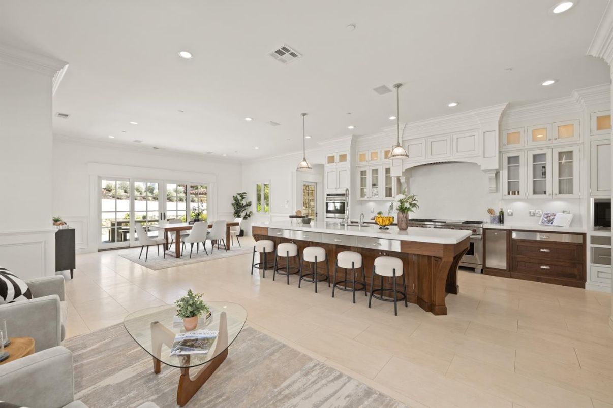 Dining room, Interior, Kitchen, Pendant Lights, Recessed Lighting, Stainless Steel Appliances