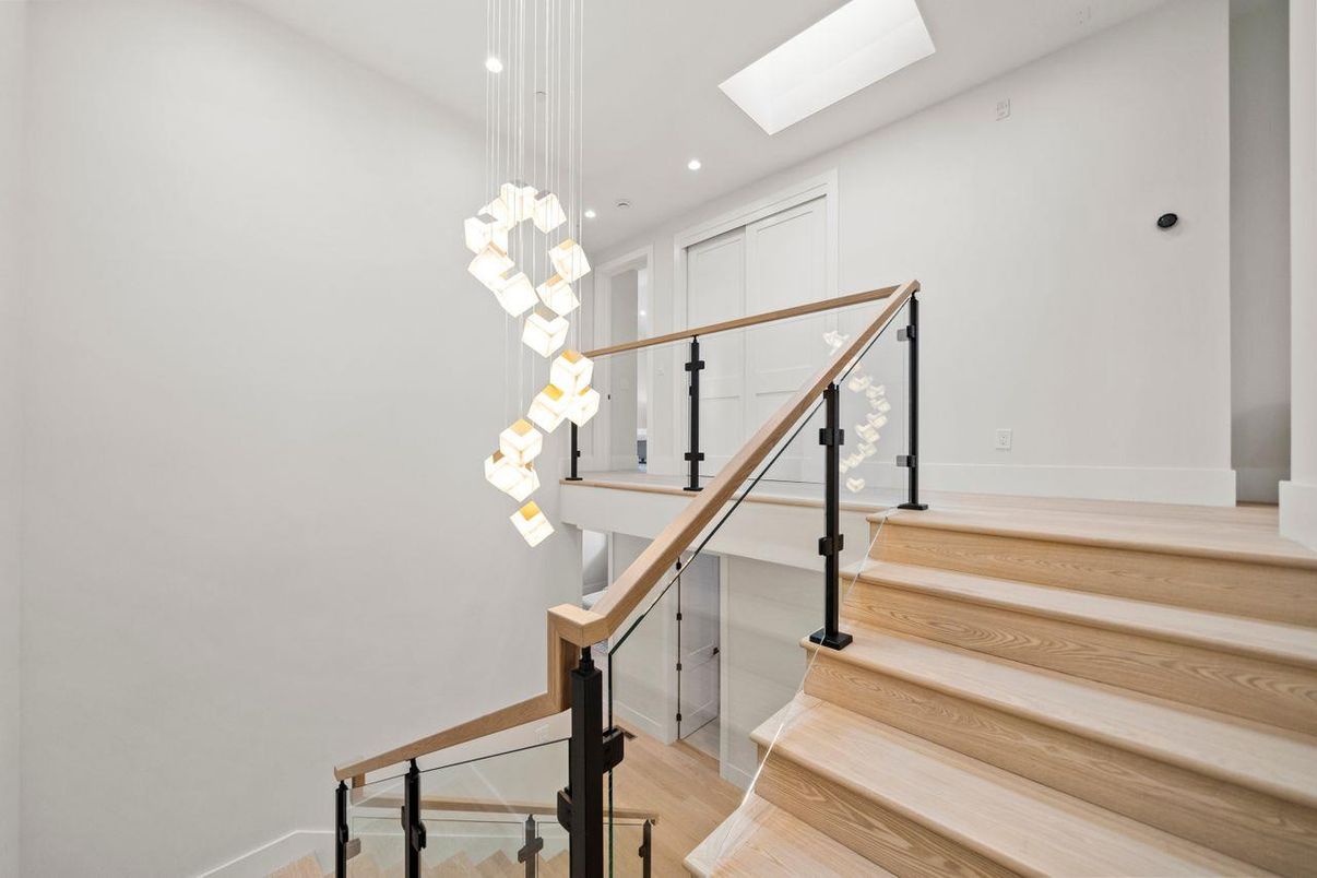 Interior, Pendant Lights, Recessed Lighting, Wood Texture Flooring