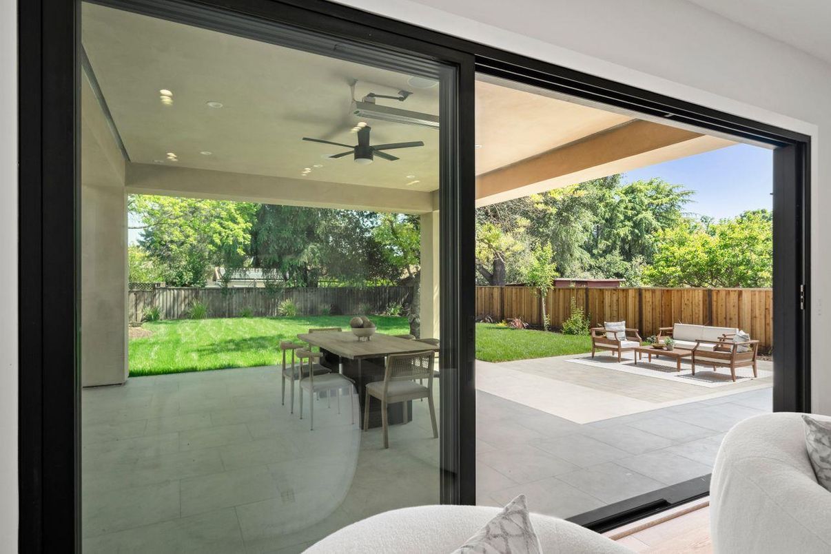 Dining room, Interior, Living room, Recessed Lighting