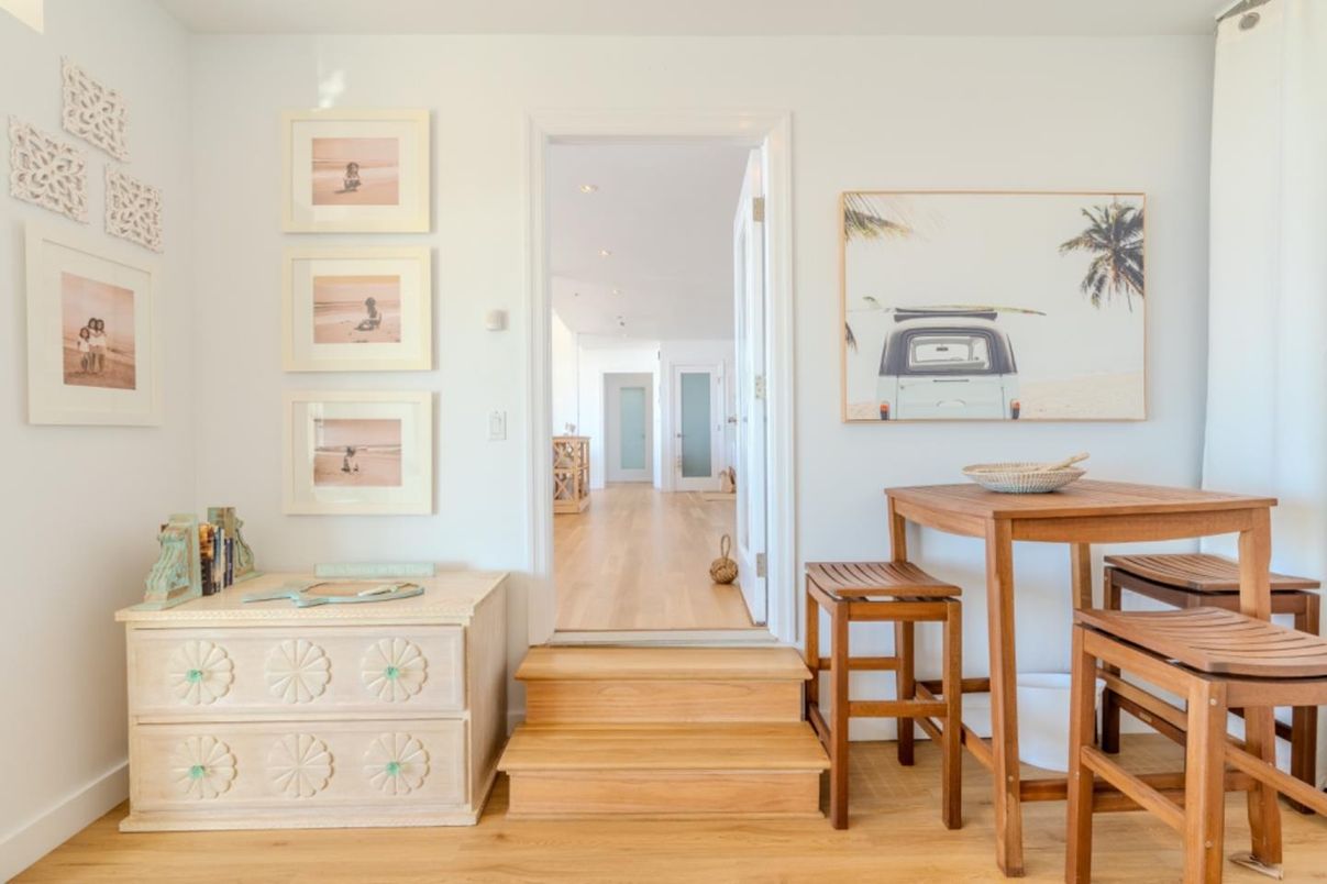 Dining room, Interior, Recessed Lighting, Wood Texture Flooring