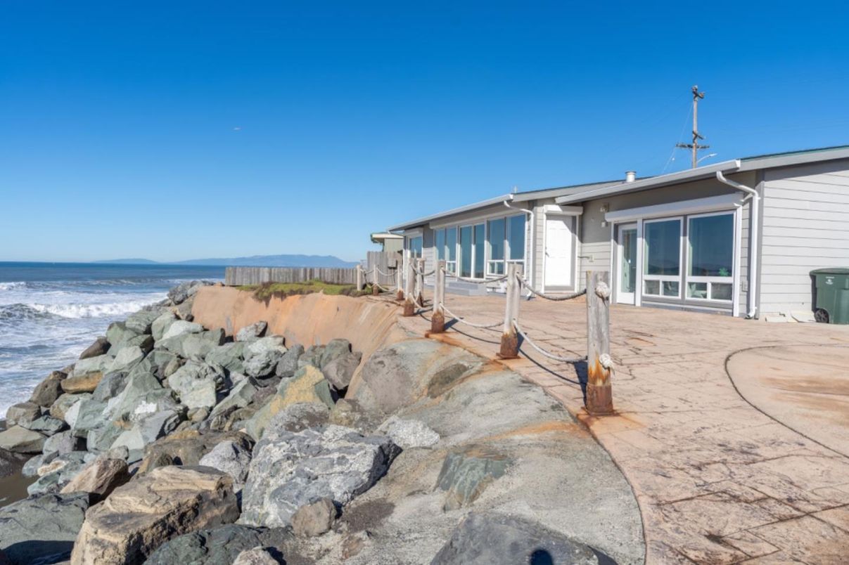 Exterior, Water