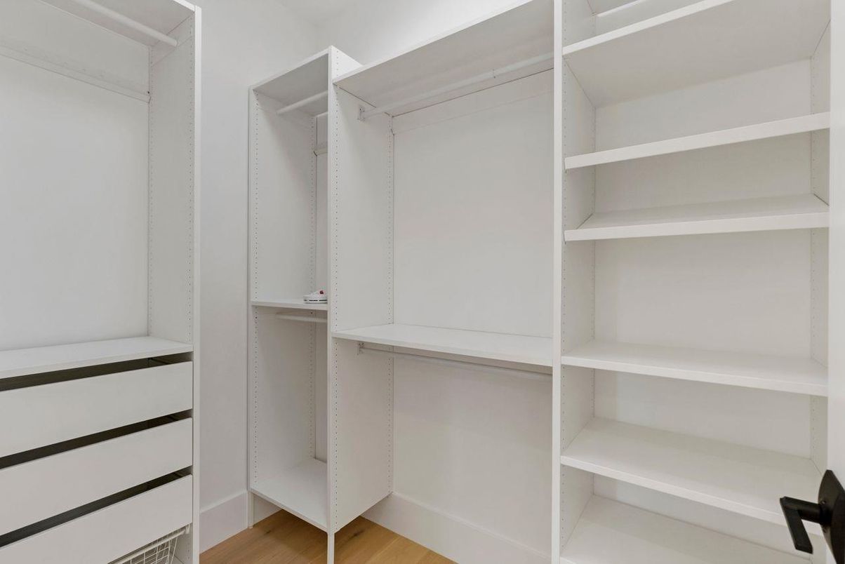 Interior, Walk-in Closets, Wood Texture Flooring