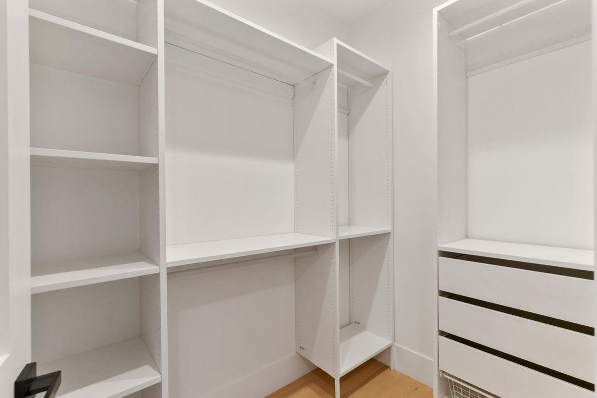 Interior, Walk-in Closets, Wood Texture Flooring