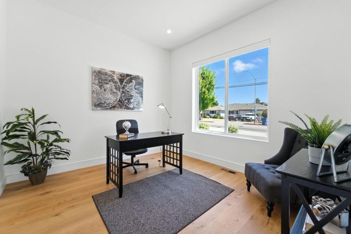 Home Office, Interior, Recessed Lighting, Wood Texture Flooring