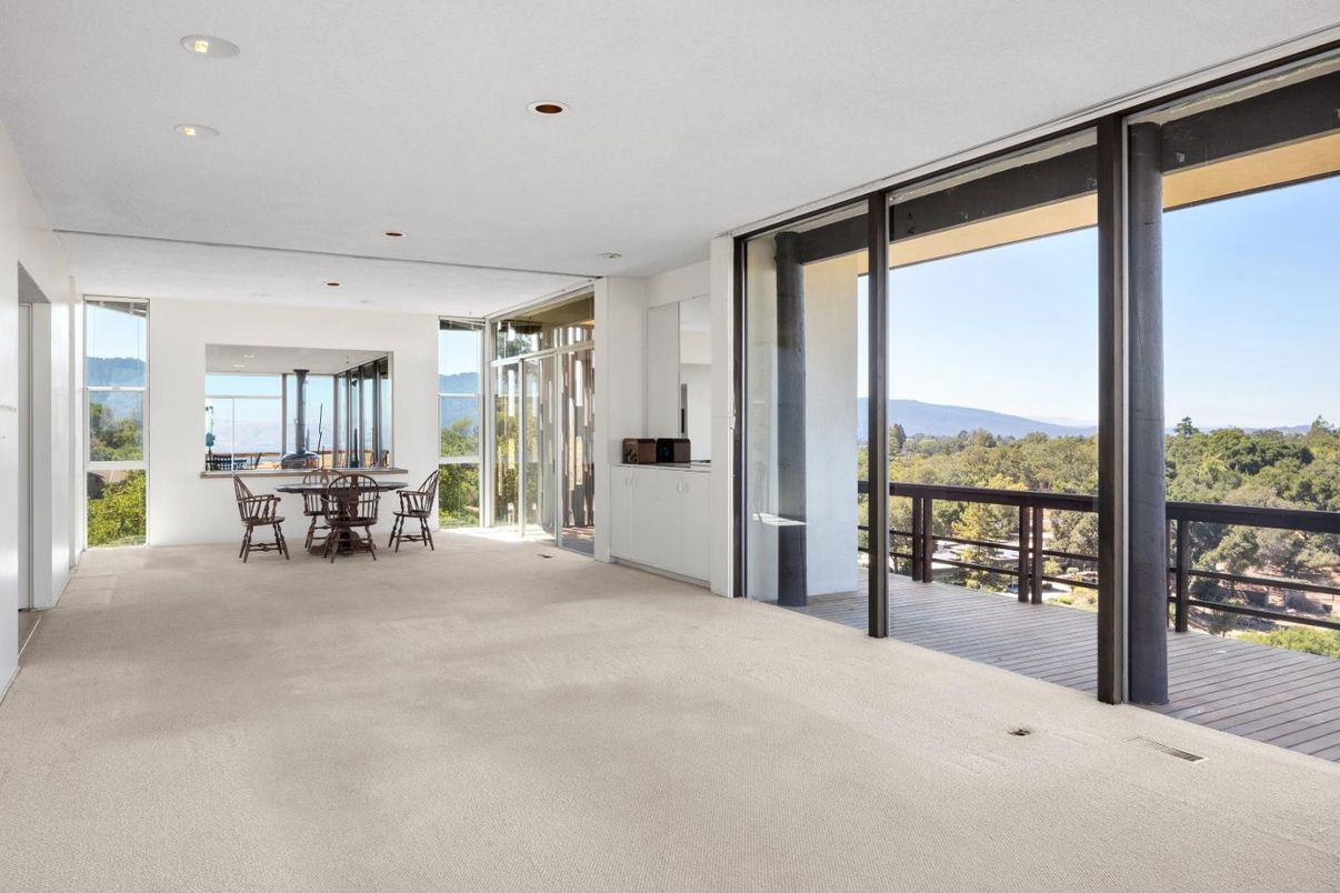 Dining room, Interior, Recessed Lighting