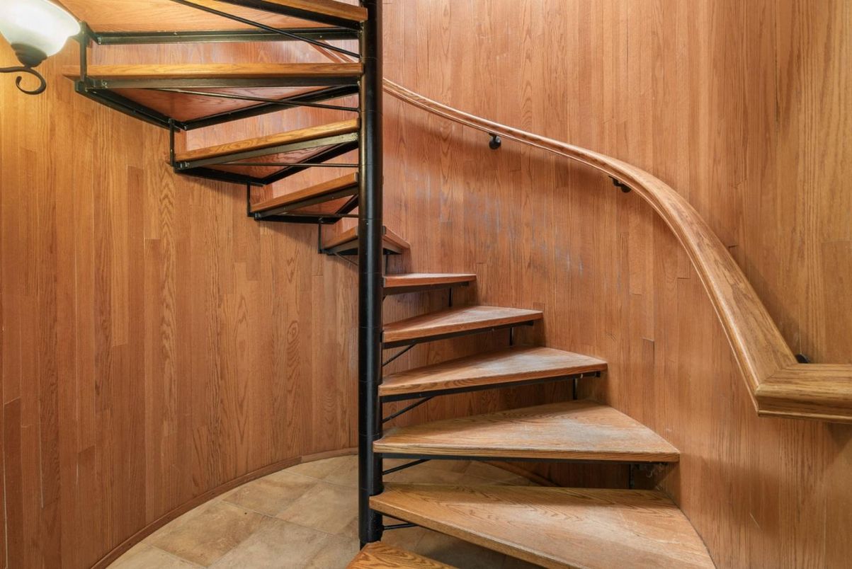 Interior, Wooden Walls