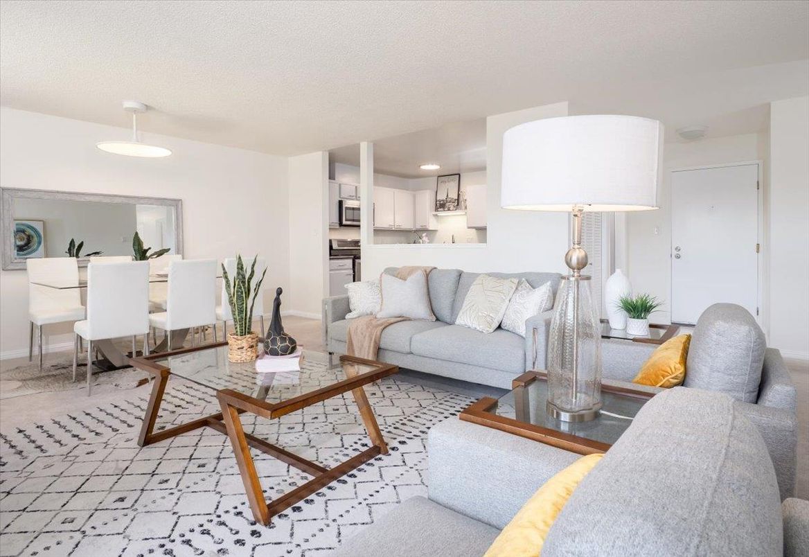 Dining room, Interior, Kitchen, Living room, Recessed Lighting