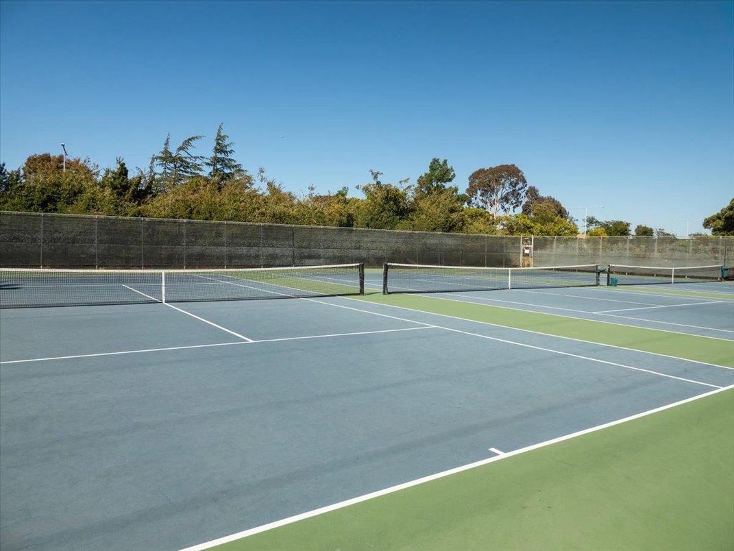 Exterior, Tennis Courts