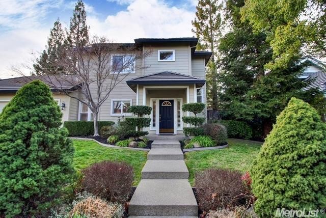 Backyard, Exterior, Facade, American Foursquare